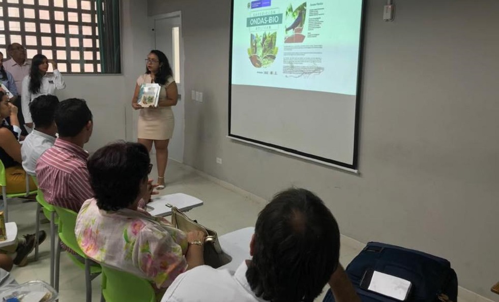 Clase facultad ciencias basicas UTB beneficiado programa ondas