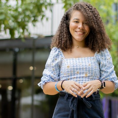 Estudiante de la UTB es semifinalista del Campeonato Mundial de Oratoria en Español
