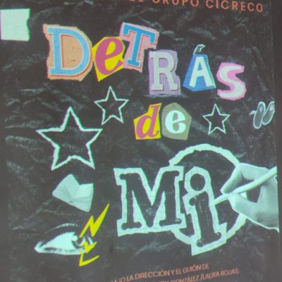 Afiche del cortometraje "Detrás de mí"